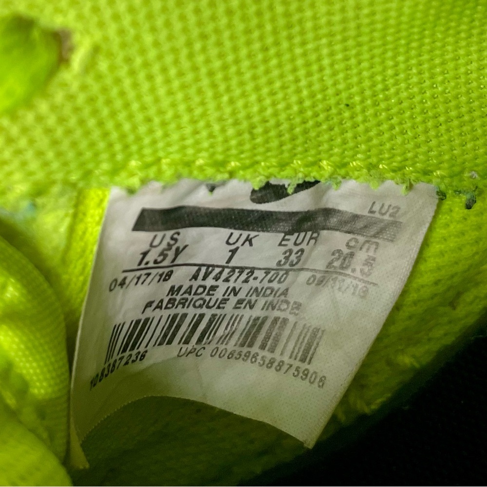 Nike Air Force 1 '07 LV8 Overbranding Utility GS Yellow Size 1.5 Youth Sneakers - Picture 3 of 10
